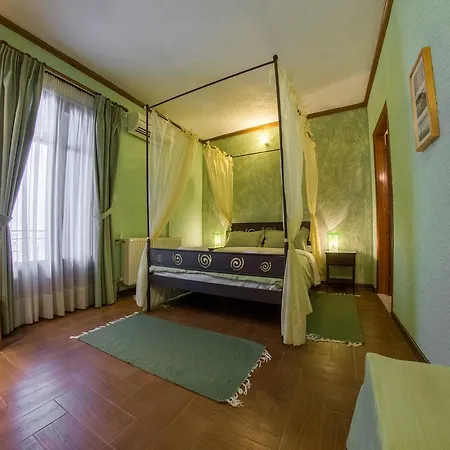 Xenios Zeus Apartment *